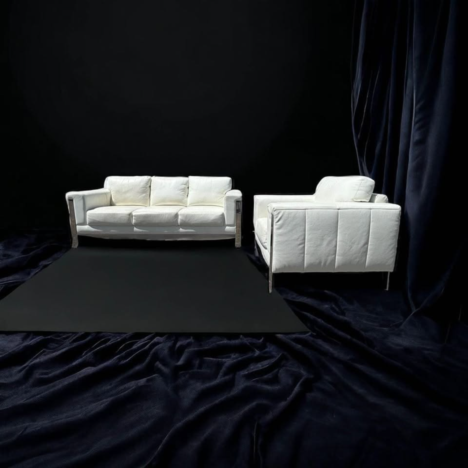 White Leather Couch & Chair! Great Condition! Modern Look! DELIVERY AVAILABLE!!! image | Ivy Store