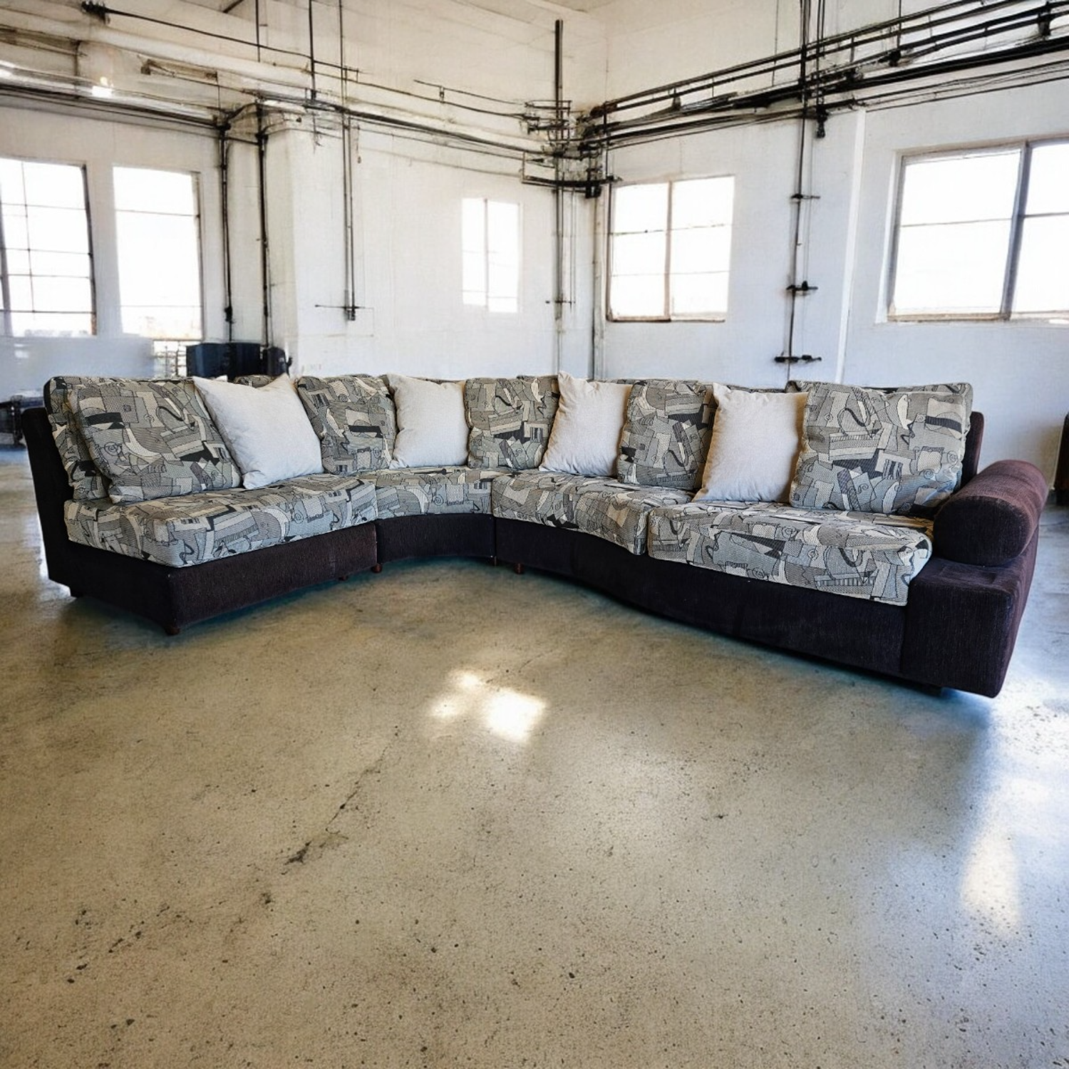  Modern Cantoni Custom Sectional 🚛 Can Deliver🚫 NO DEPOSIT NEEDED image | Ivy Store