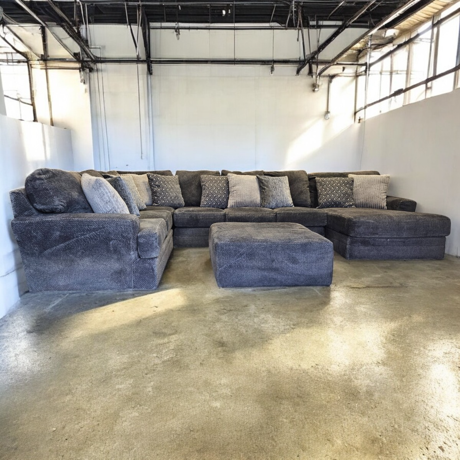 HUGE Sectional Fleece 7 Seater + Ottoman🚛 Can Deliver🚫 NO DEPOSIT NEEDED Image #1 | Ivy Store