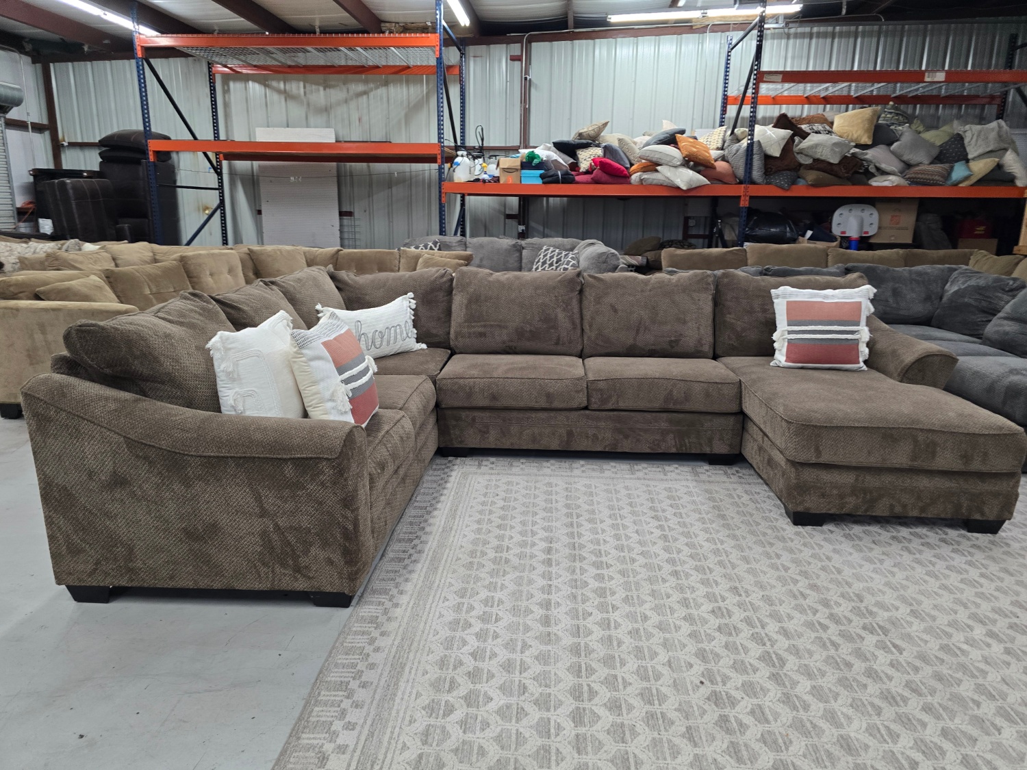 Nice U-shaped brown sectional couch 🚛 CAN DELIVER THE SAME DAY 🚚 Image #1 | Ivy Store