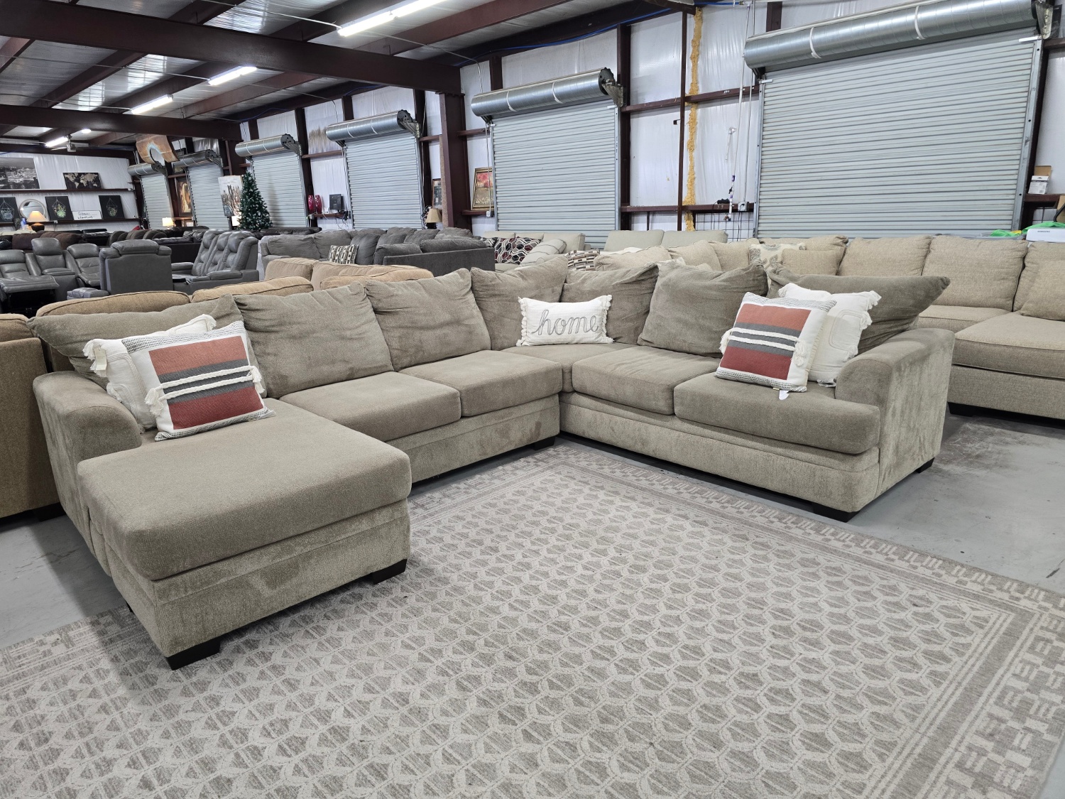 Beige U-Shaped Sectional Couch With Reversible For Sale 🚛 CAN DELIVER TODAY 🚚 image | Ivy Store