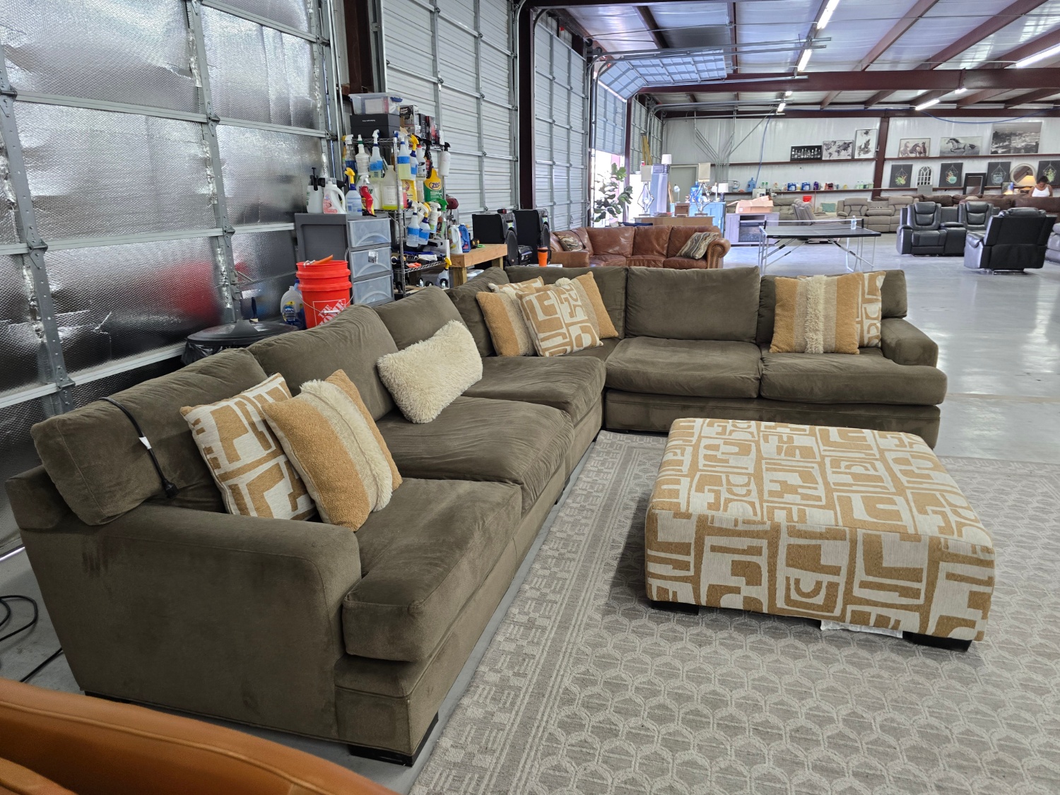 Big Brown Cindy Crawford Sectional Couch For Sale With Ottoman & pillows 🚛 CAN DELIVER TODAY 🚚 image | Ivy Store