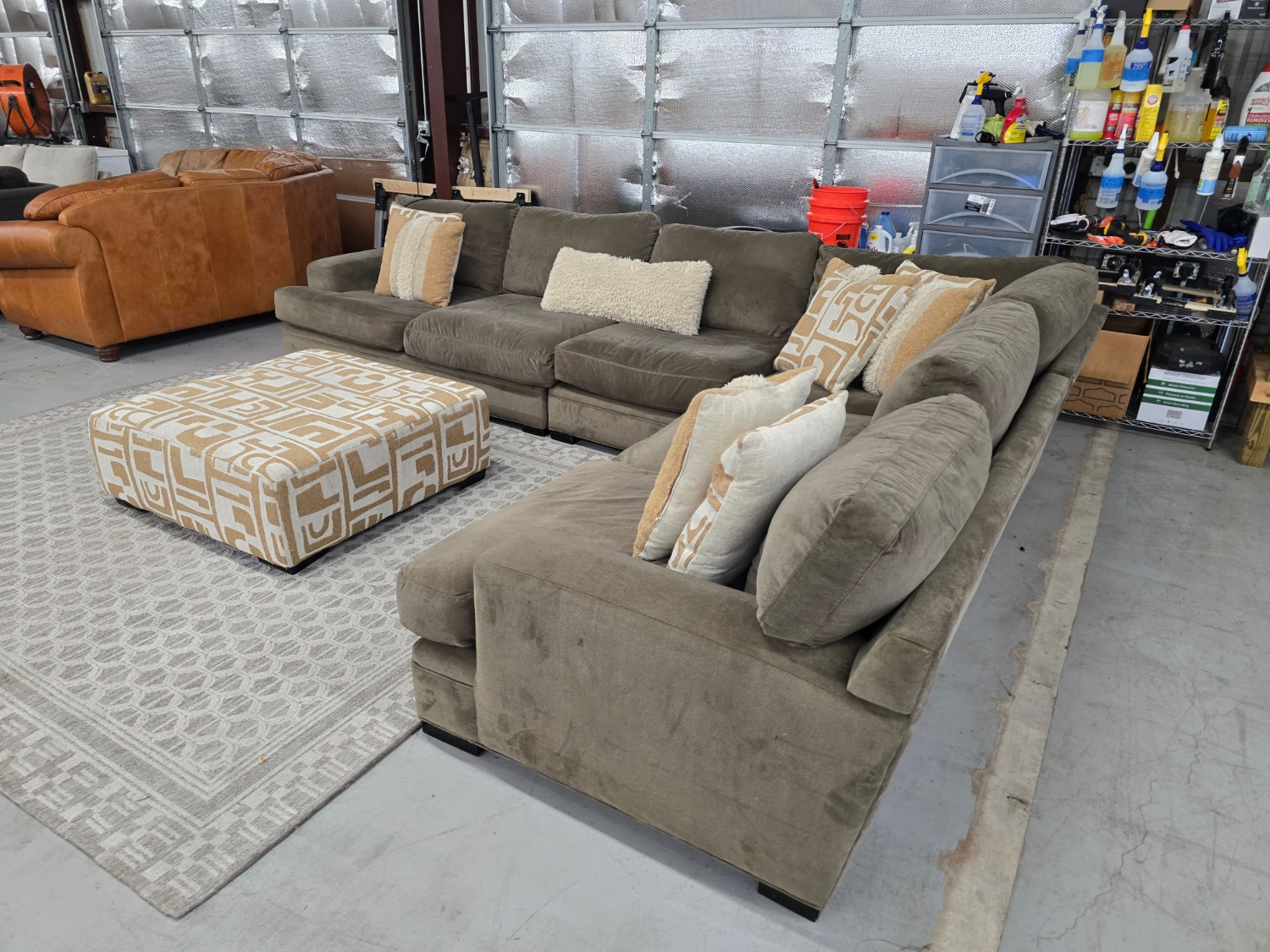 Big Brown Cindy Crawford Sectional Couch For Sale With Ottoman & pillows 🚛 CAN DELIVER TODAY 🚚 image | Ivy Store