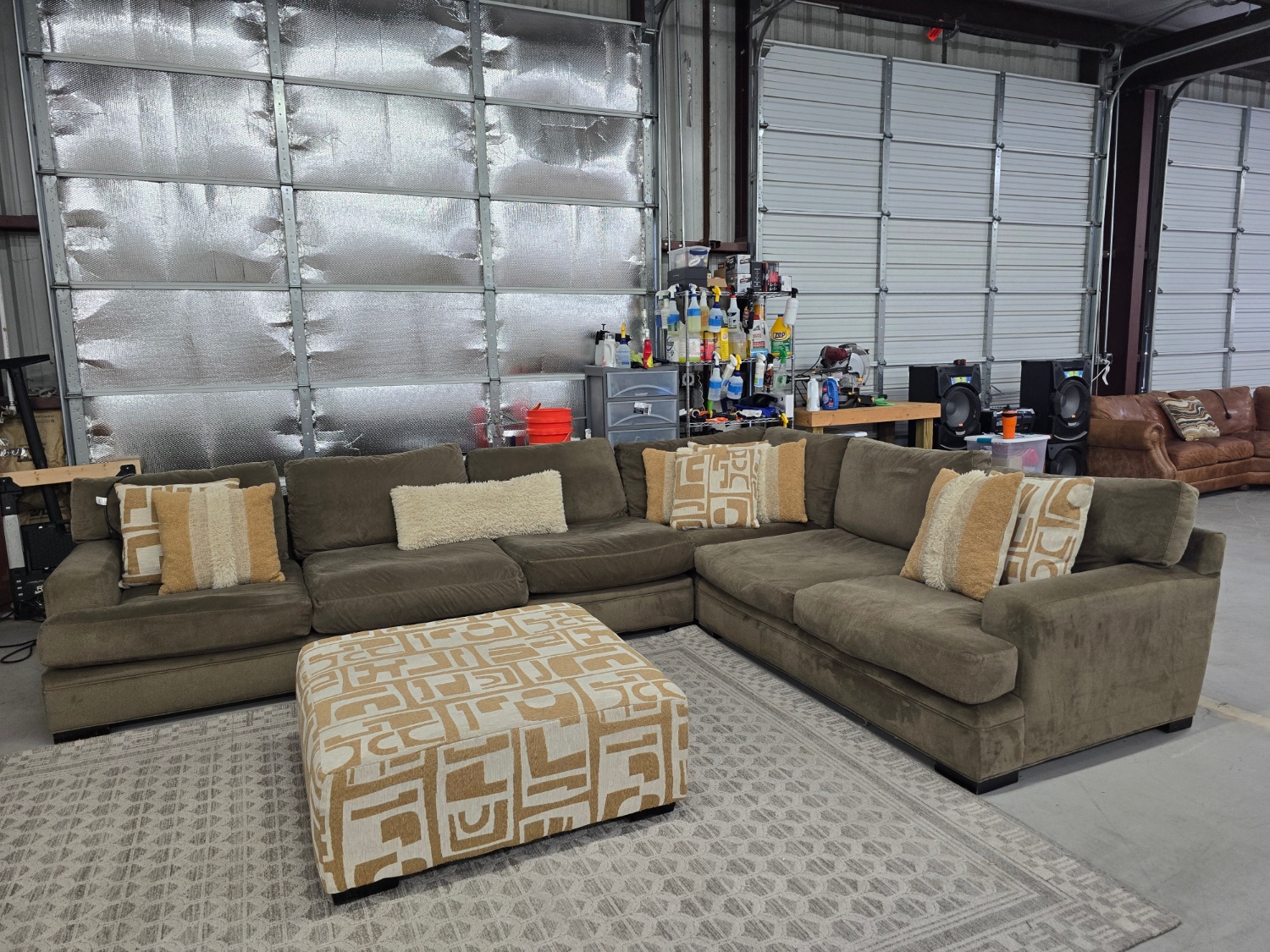 Big Brown Cindy Crawford Sectional Couch For Sale With Ottoman & pillows 🚛 CAN DELIVER TODAY 🚚 image | Ivy Store
