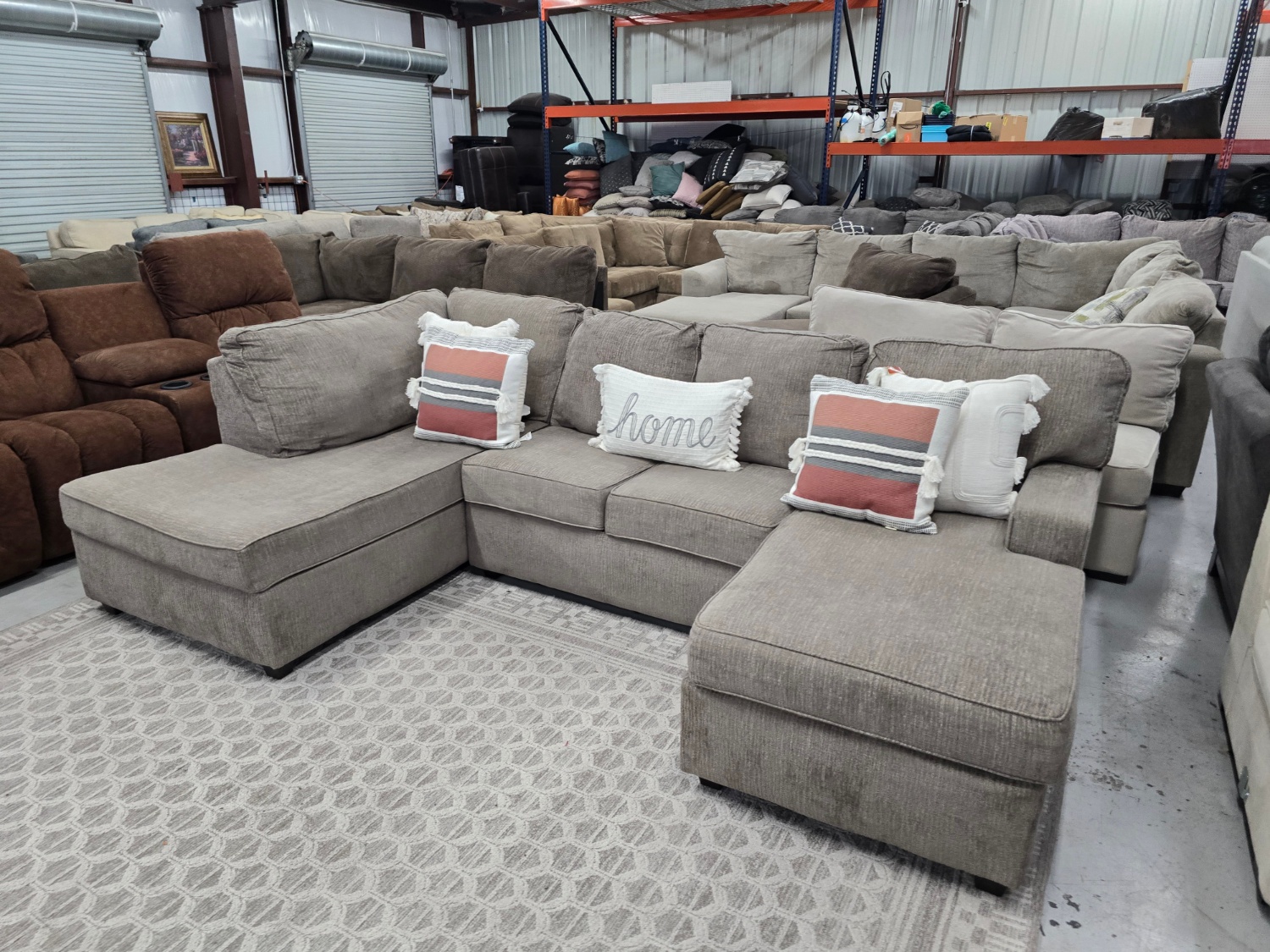 U-Shaped nice sectional couch 🚛 CAN DELIVER TODAY 🚚 Image #1 | Ivy Store
