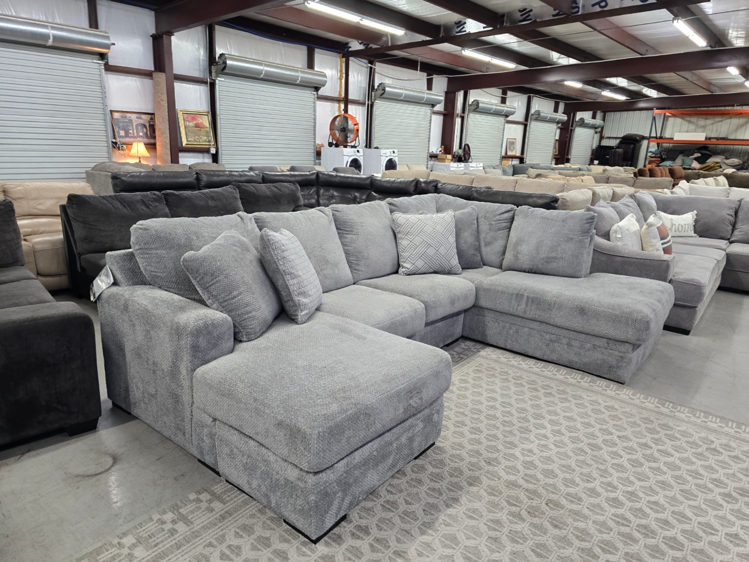 Beautiful Gray U-shaped Sectional Couch 🛋 Image #2 | Ivy Store