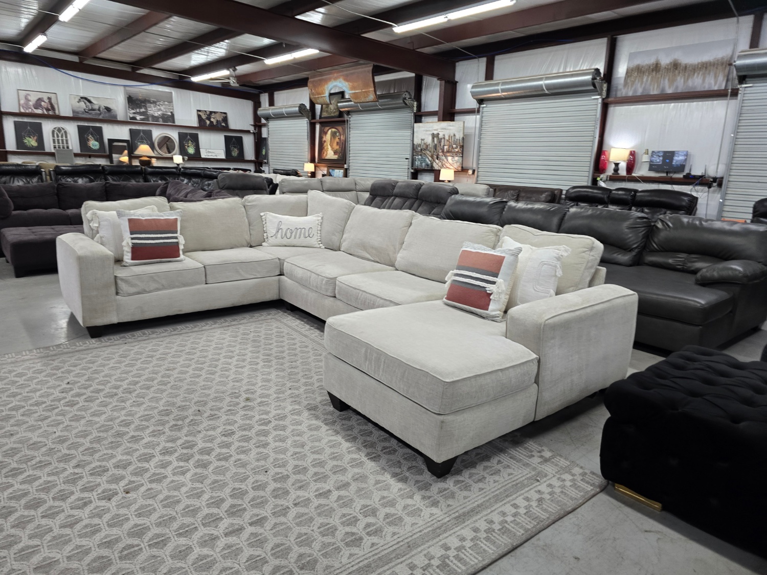 Beautiful Beige Sectional Couch with Right Side Chase 🚛 SAME DAY DELIVERY AVAILABLE  🚚 Image #1 | Ivy Store