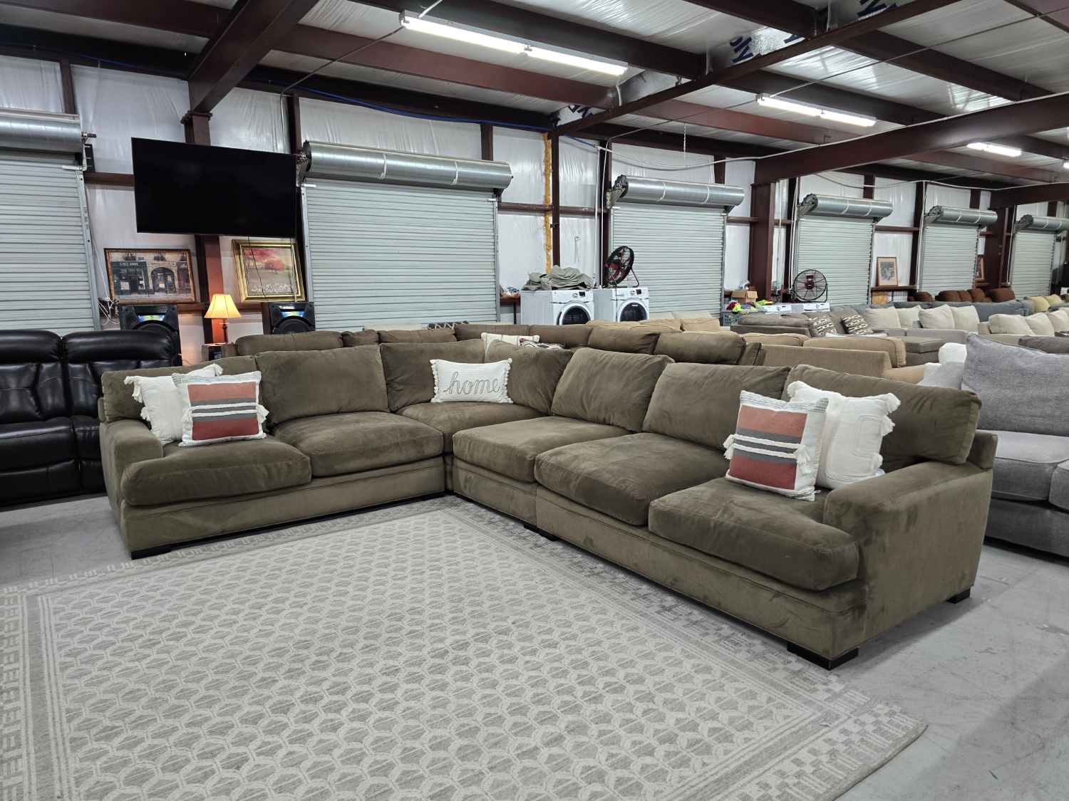 Huge Oversized Brown Cindy Crawford Sectional Couch 🚛 FAST SAME DAY DELIVERY! 🚚 image | Ivy Store