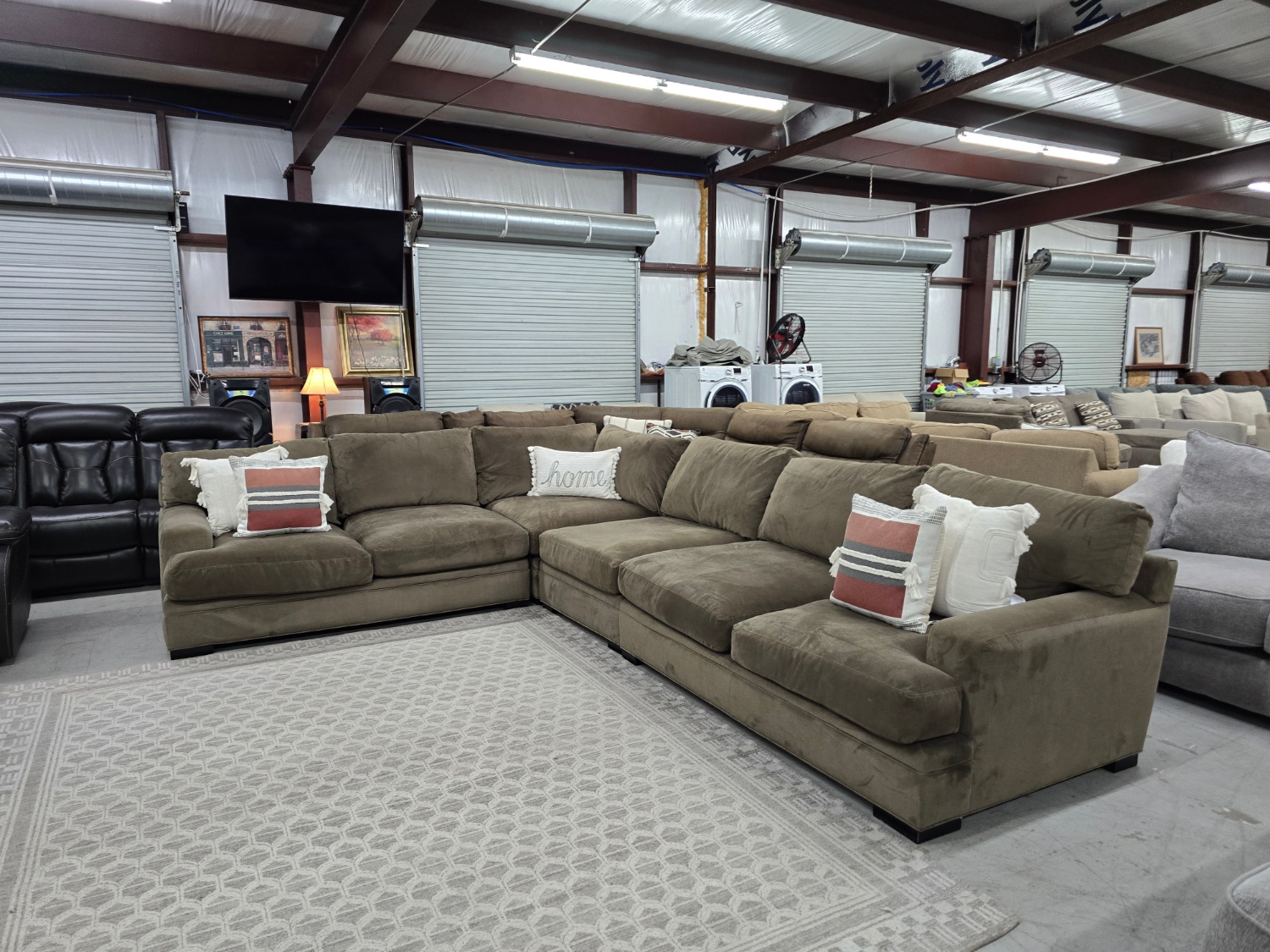 Huge Oversized Brown Cindy Crawford Sectional Couch 🚛 FAST SAME DAY DELIVERY! 🚚 image | Ivy Store