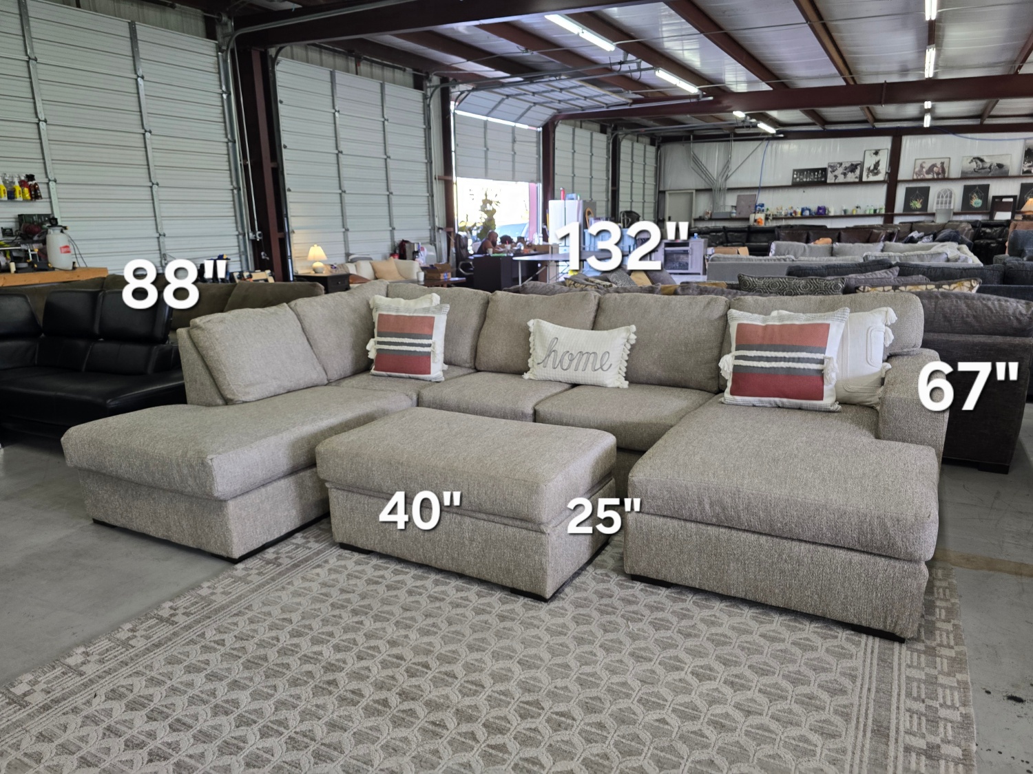 Nice Beige Sectional Couch with a Pull-out Bed &  storage ottoman 🚛 FAST SAME DAY DELIVERY! 🚚 Image #2 | Ivy Store