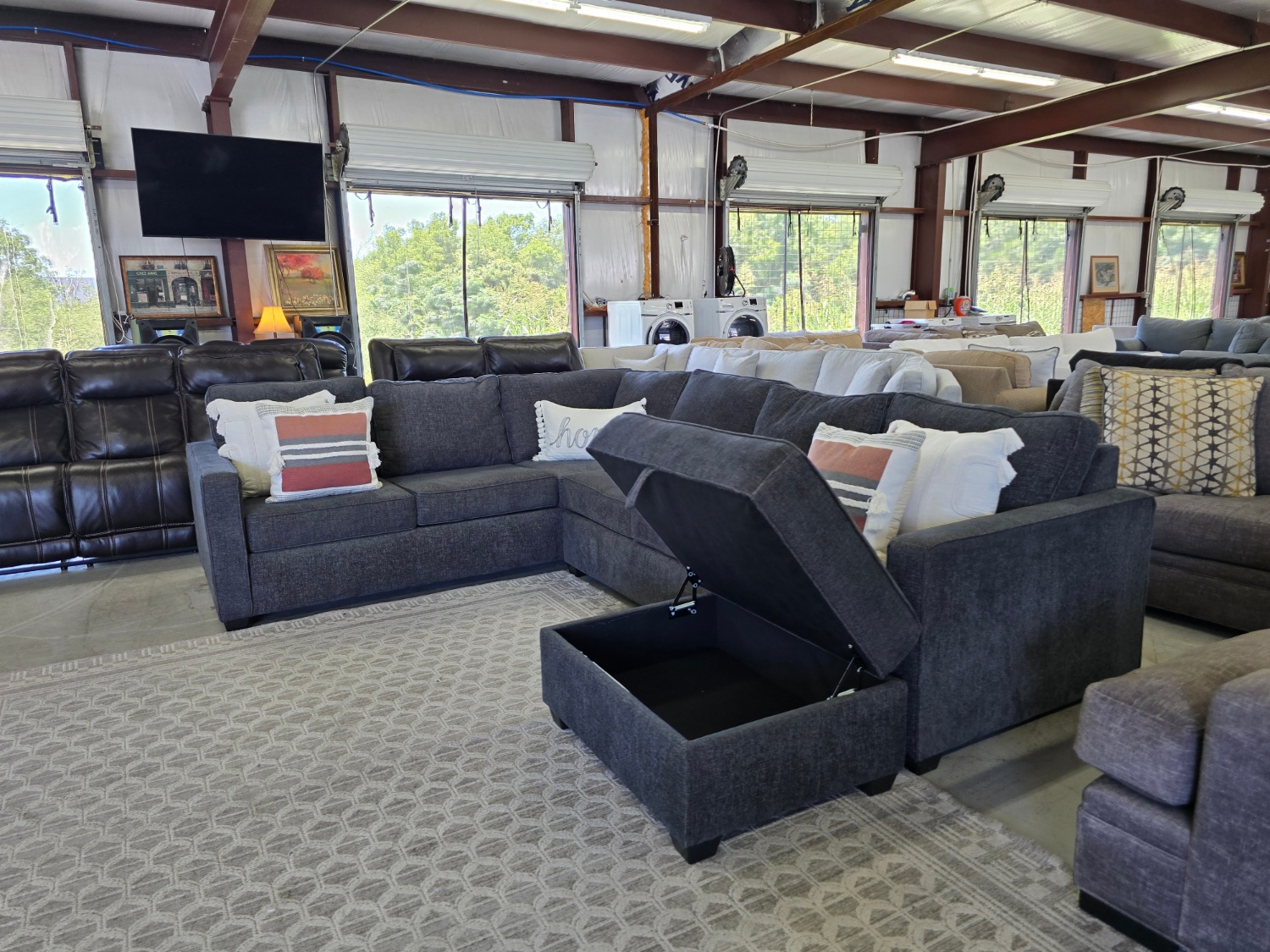 Beautiful Gray Sectional Couch with Storage ottoman 🚛 FAST SAME DAY DELIVERY! 🚚 Image #1 | Ivy Store