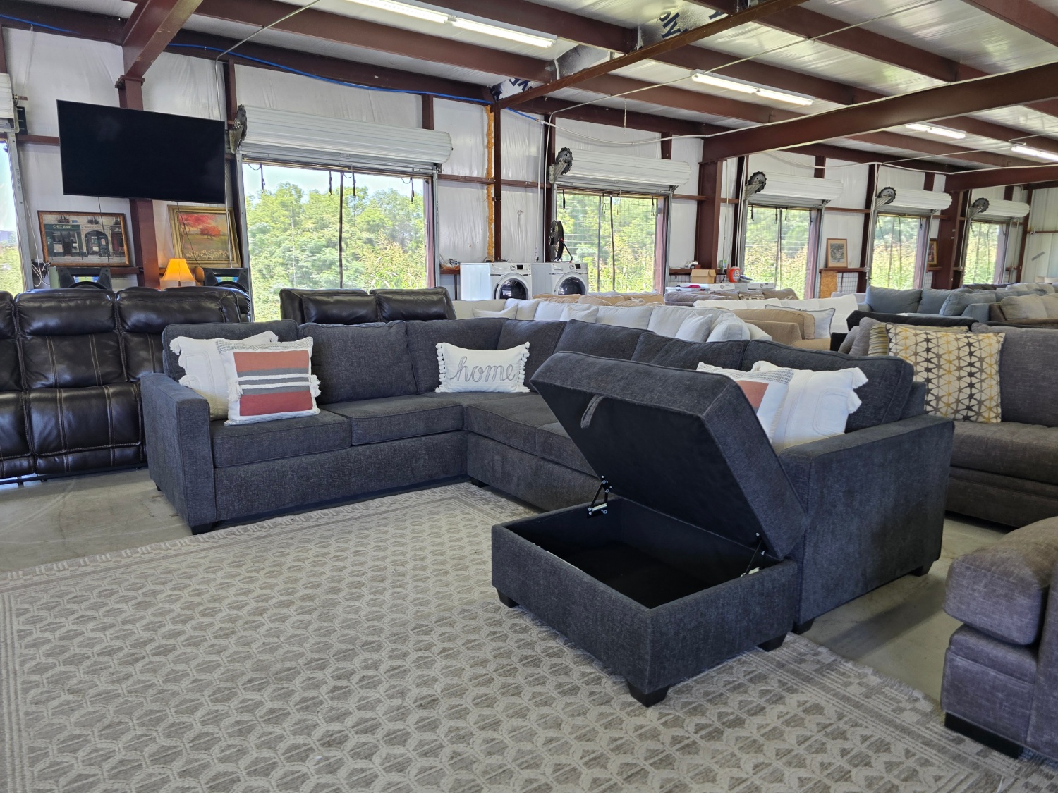 Beautiful Gray Sectional Couch with Storage ottoman 🚛 FAST SAME DAY DELIVERY! 🚚 Image #2 | Ivy Store