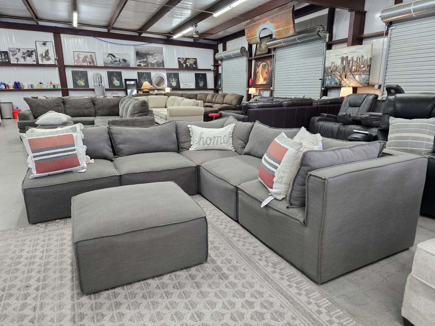 Comfy modular Gray sectional couch with 🚚 FAST SAME DAY DELIVERY! 🚚 Image #2 | Ivy Store