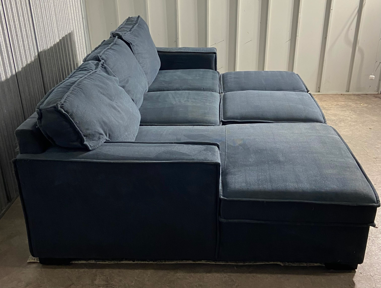 (Delivery Available) Bob's Furniture Sleeper Couch image | Ivy Store