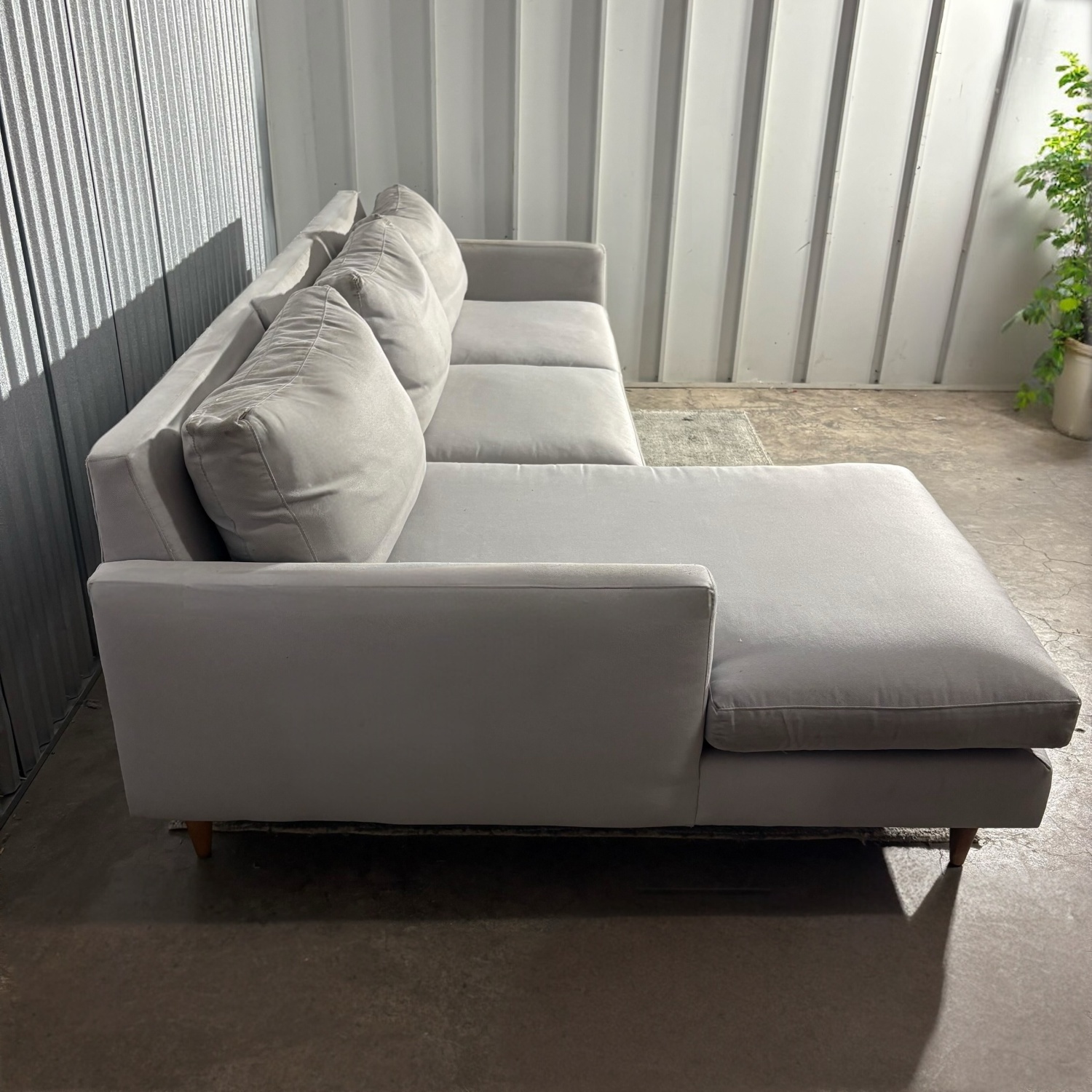 (Delivery Available) Room & Board Jasper sofa with chaise image | Ivy Store