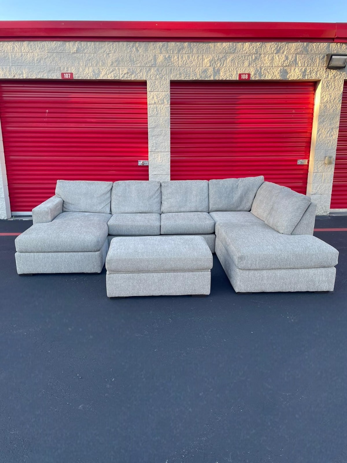Sectional Couch with Chaise and Ottoman Image #1 | Ivy Store