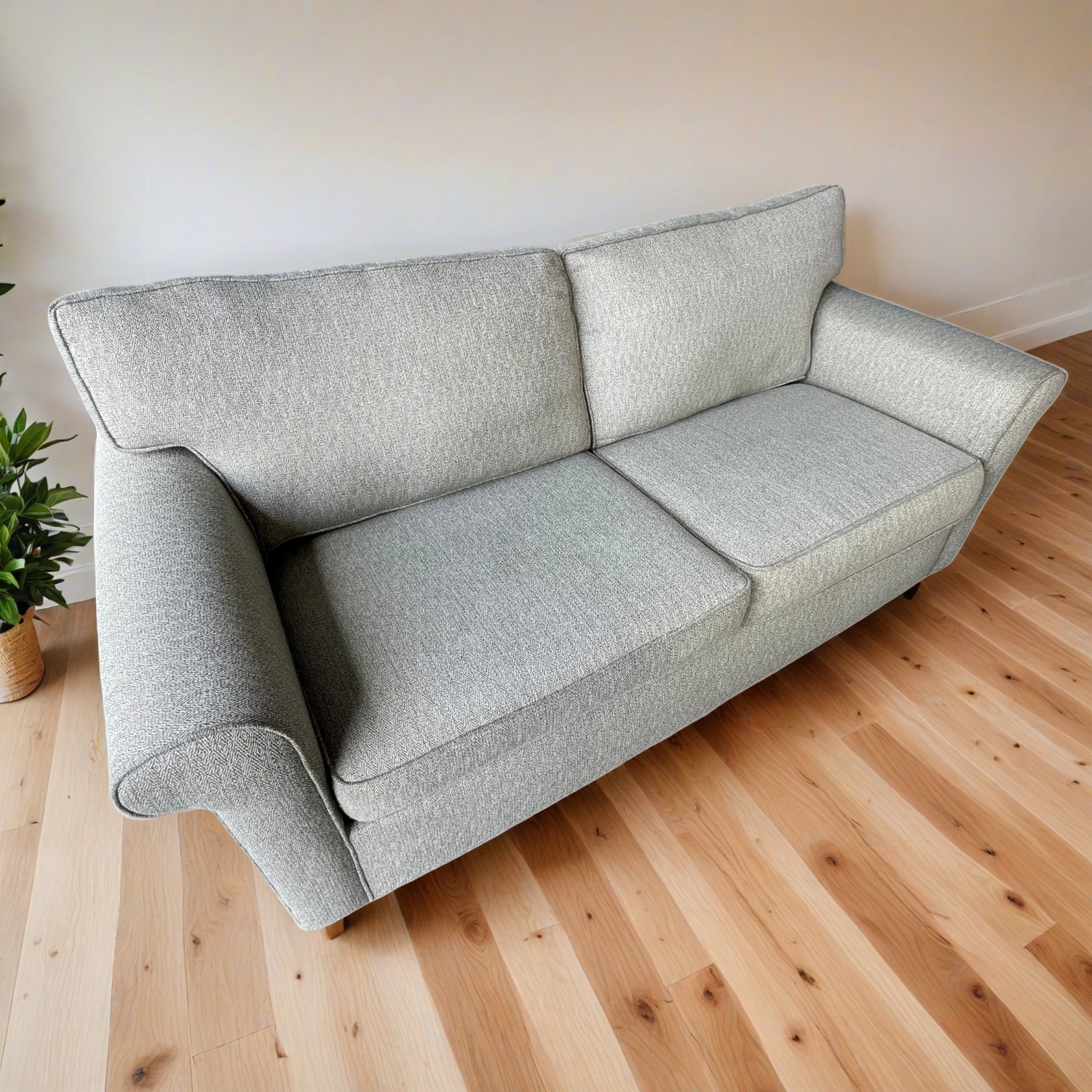 Havertys Sofa image | Ivy Store