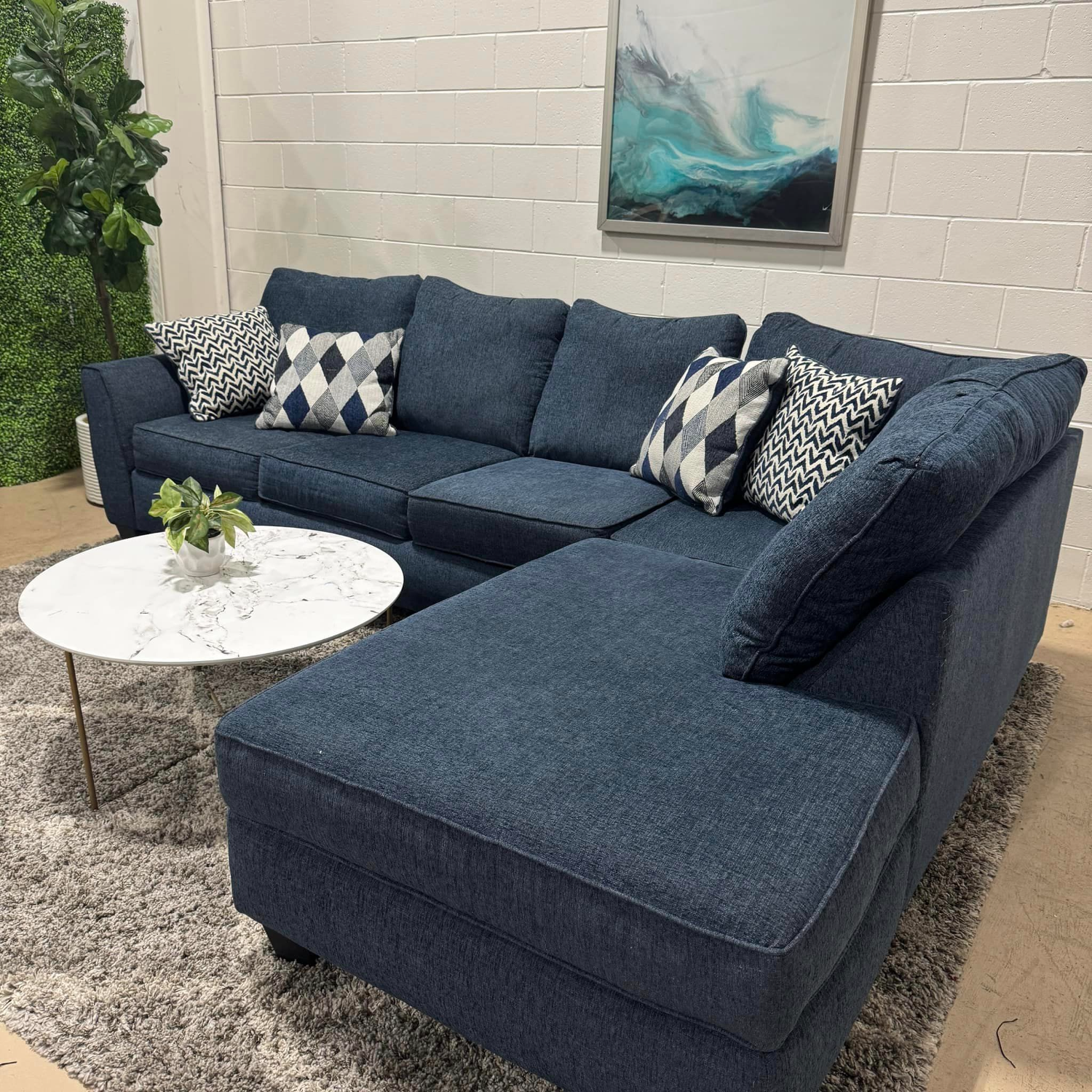  🛋️Like New Blue Fabric Sectional(Delivery Available!! ) Image #2 | Ivy Store