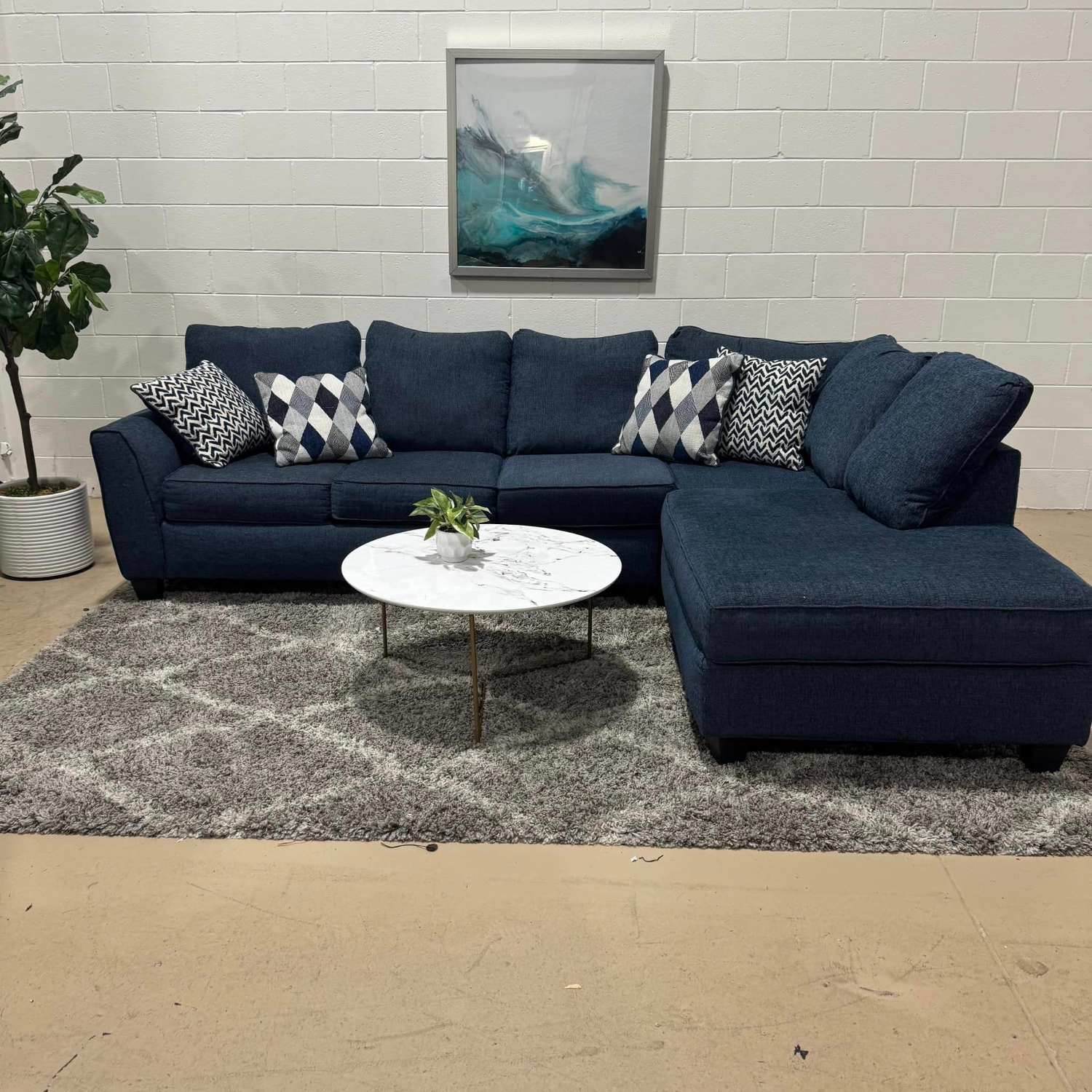  🛋️Like New Blue Fabric Sectional(Delivery Available!! ) Image #1 | Ivy Store