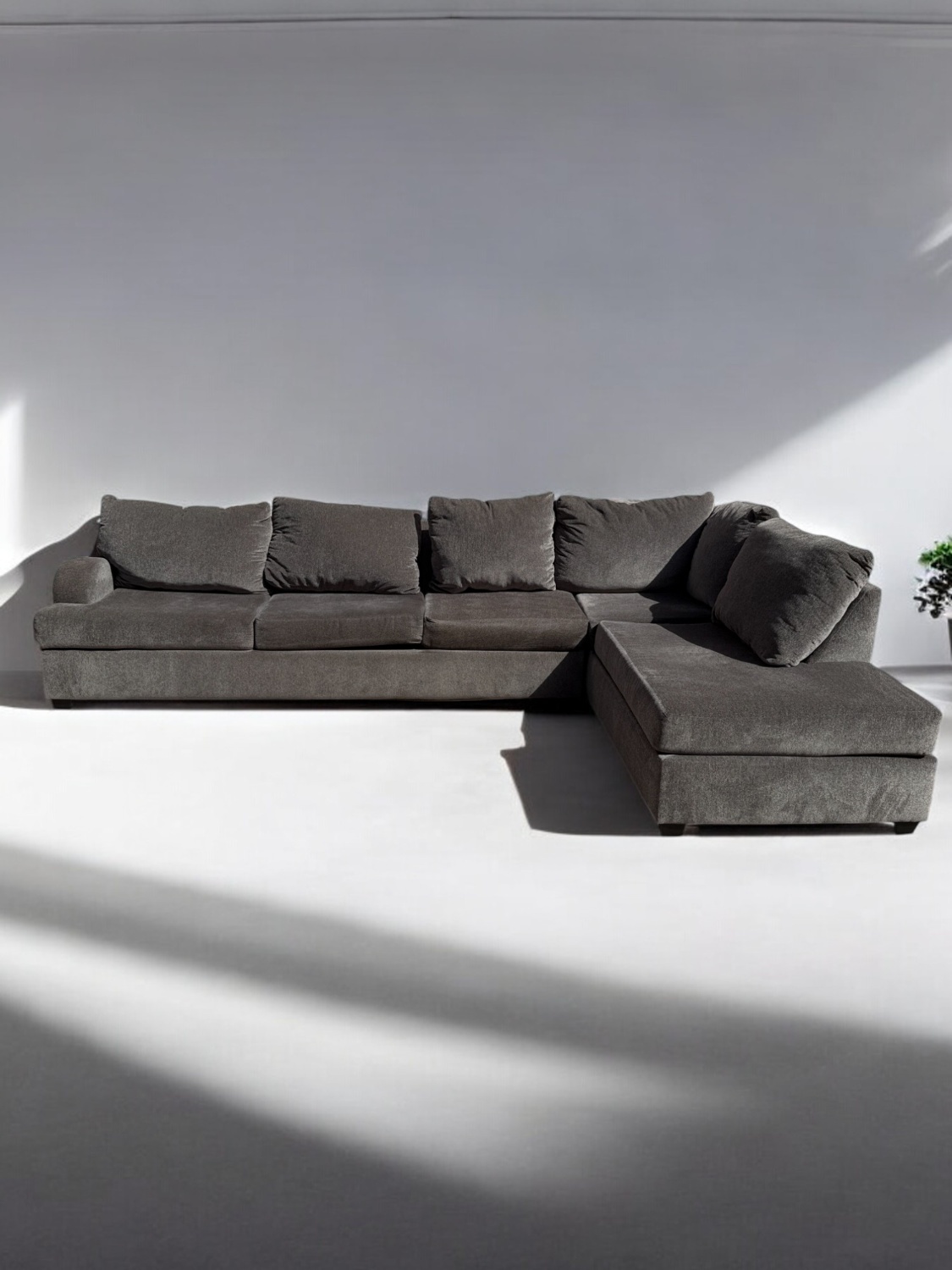🛋 Living Spaces Sectional Sofa Couch 🚚 DELIVERY AVAILABLE Image #1 | Ivy Store