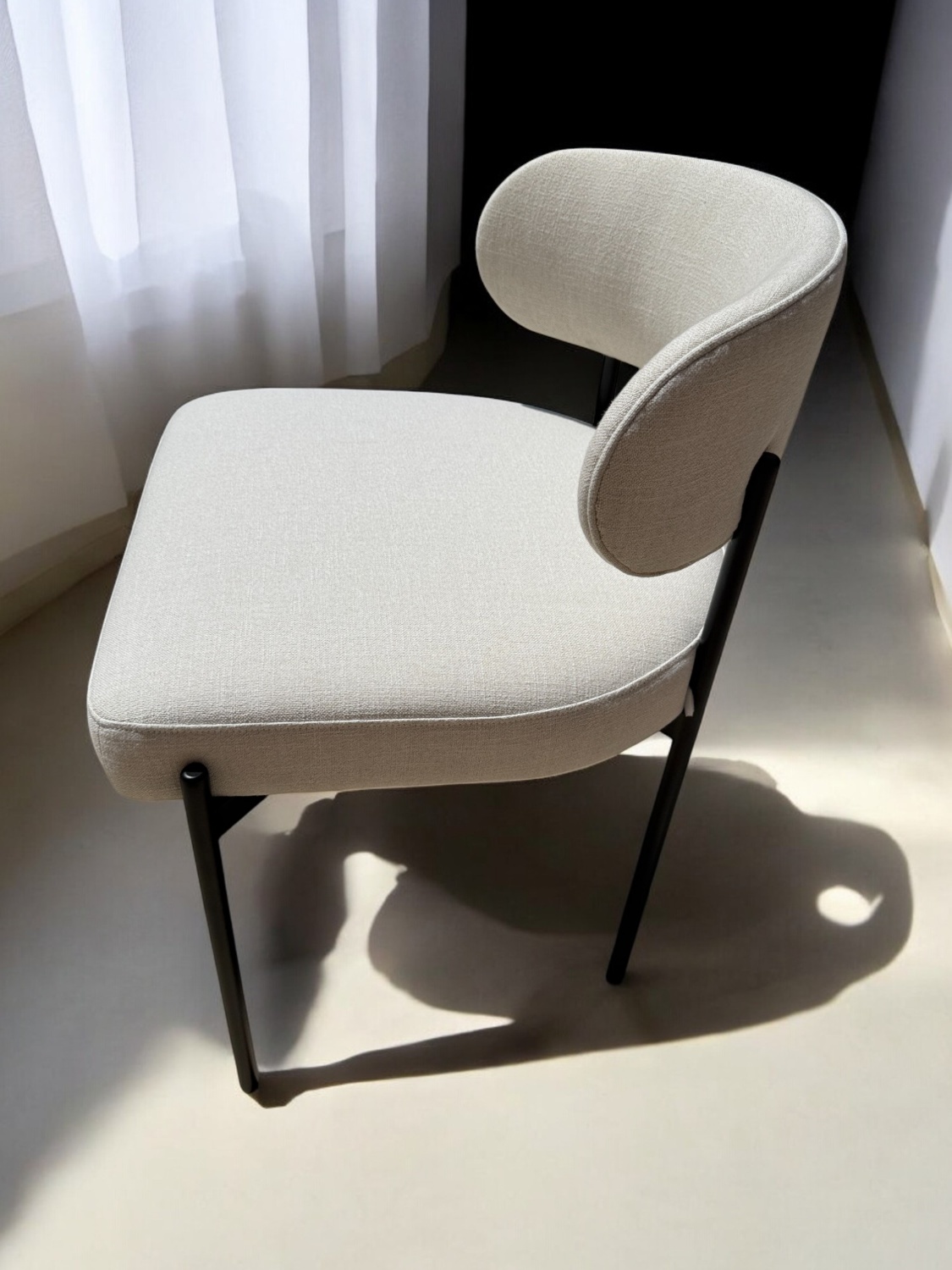 Interior Define Modern Chair RETAIL $420- BRAND NEW Image #2 | Ivy Store
