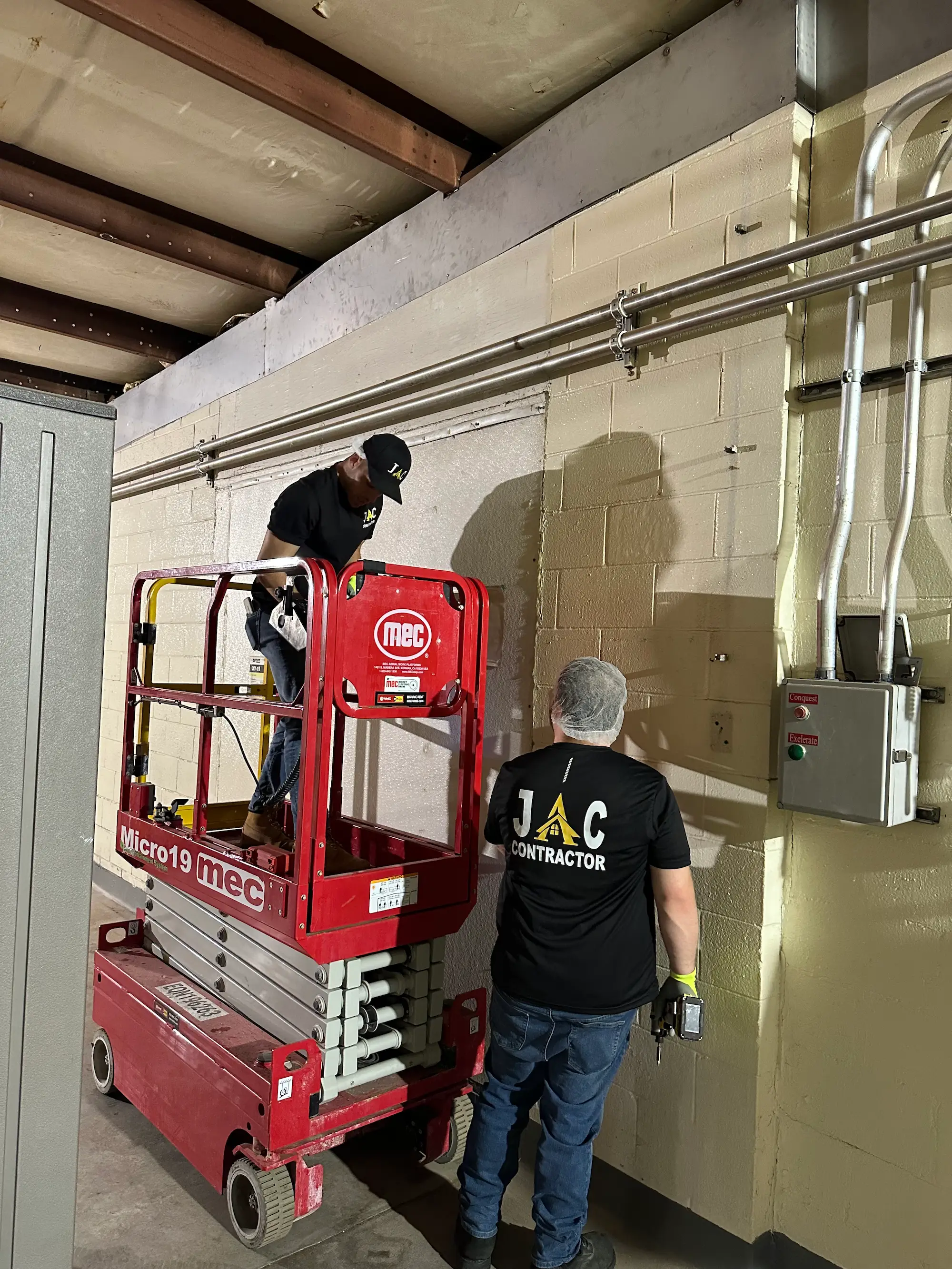 INSTALLATION OF NEW CEILING CHEMICAL ROOM - Service focus: ceiling installation