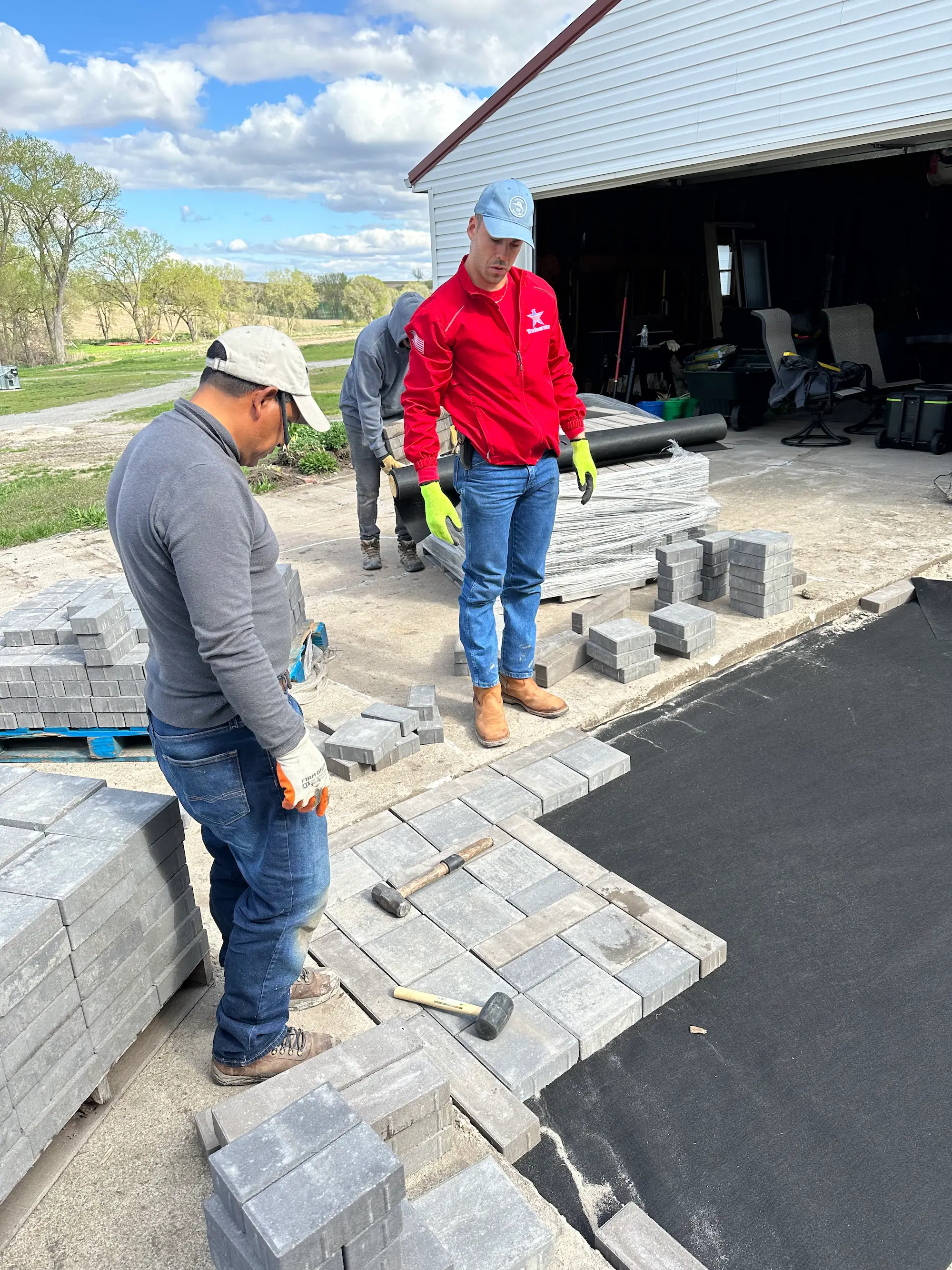 HARDSCAPING & LANDSCAPING - Service focus: Walkway Installation