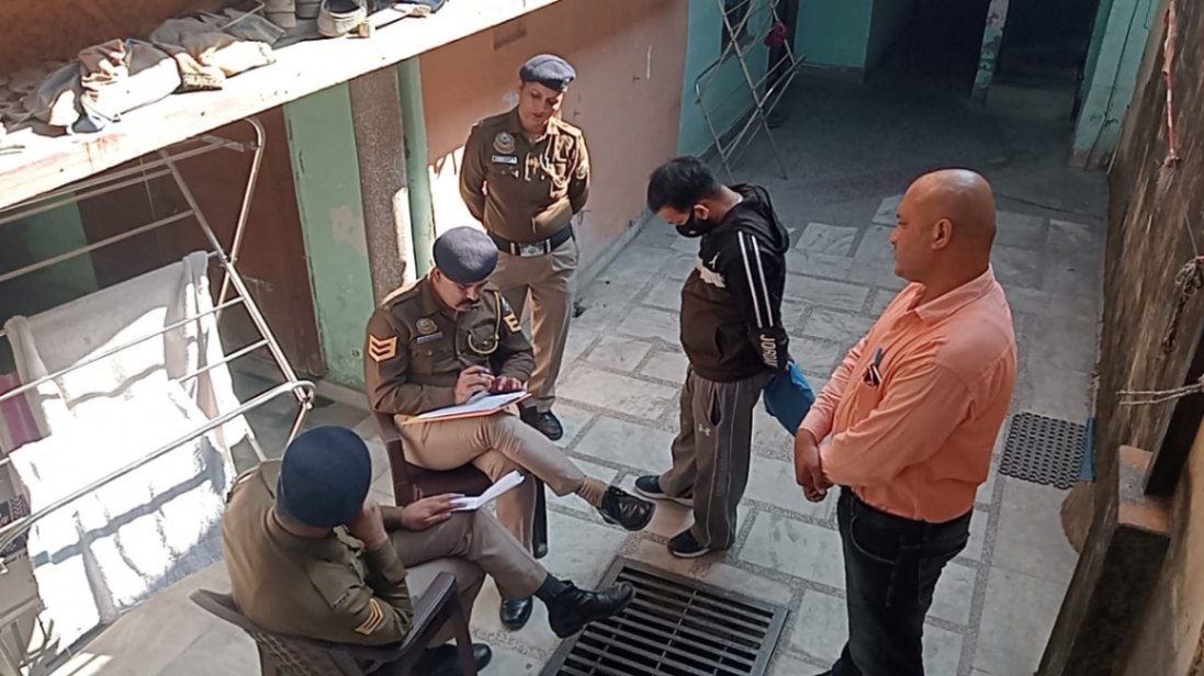 देवी नगर में सनसनीखेज वारदात: महिला की हत्या, आरोपी शीशपाल पुलिस हिरासत में