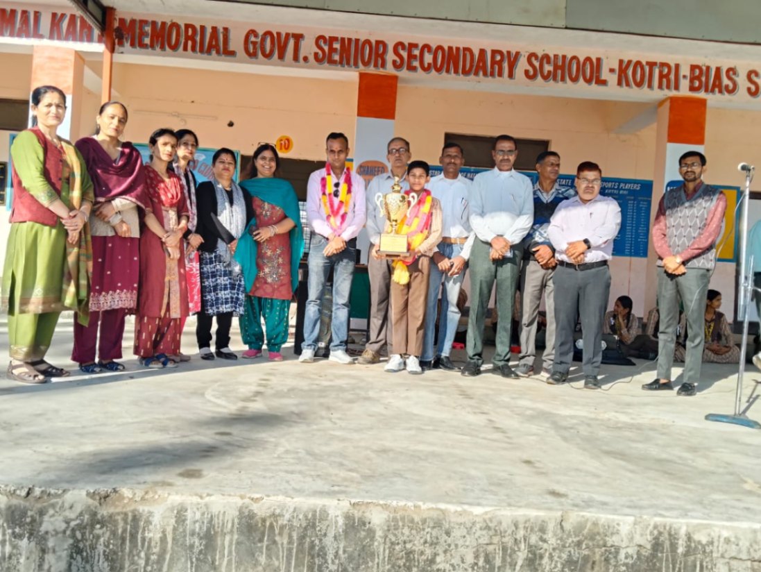 स्टेट मैडलिस्ट खिलाडी हर्ष का कोटडी व्यास स्कूल मे वेलकम,खिलाड़ियों ने जाहिर की खुशी