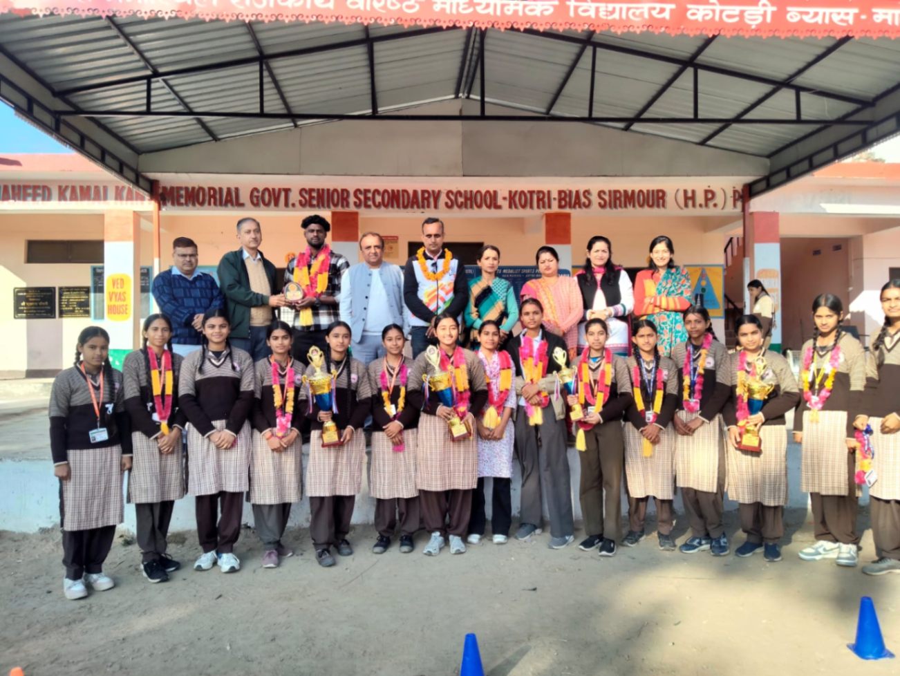 रग्बी विजेताओं का कोटडी व्यास में जोरदार स्वागत, हिमाचल खेलो इंडिया अश्मिता लीग मे रहे आल ओवर विनर