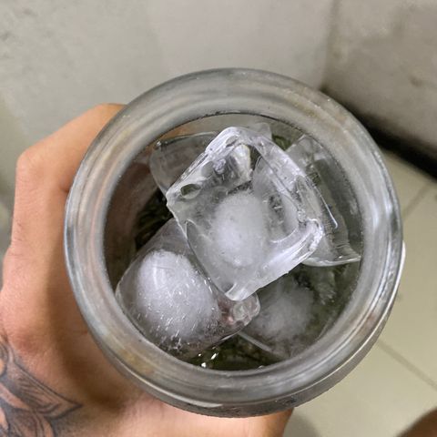 Colombian Gold #1 growlog photo: 1g de ice 
(Folhas da trima +3g de pipoquinha)