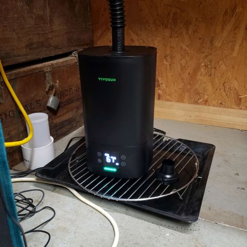 Geloctane  growlog photo: Set up the new H05 humidifier 2:30pm  everything seemed to be working okay  So far I will check on it soon.
