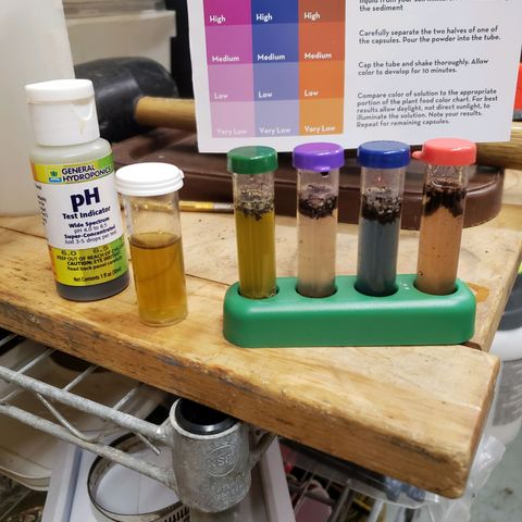 Geloctane  growlog photo: Did a soil test on the super skunk today low nitrogen i think 