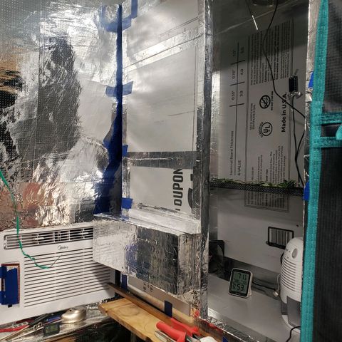 Geloctane  growlog photo: I'm getting close to working out all the kinks in this drying/curing chamber my lung room has to be between 74 and 68° to keep humidity stable inside the chamber 