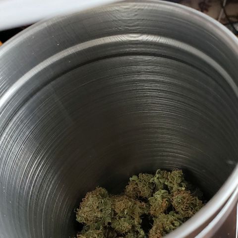 OG COOKIES - 01121 growlog photo: 2 weeks of cure begins now.