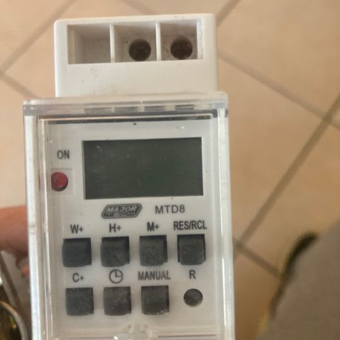 Tortoni growlog photo: Bought a timer first time going away so want to set the times on to the controller for the lights fan ect 