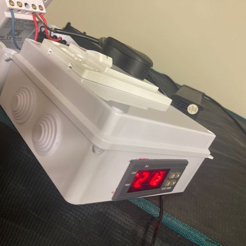 Tortoni growlog photo: ##will be neater ect by end of next week and then for them baby’s to go in Using a smart device to switch on and off where I am from controller to control the heat so less heat more light too much heat less light main light by me 
