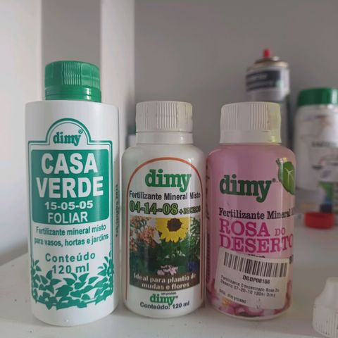 Amnésia Haze Auto growlog photo: Regulador de up e down de PH 
Medidor de PH 
Dimmy 15-5-5 (Veg)
Dimmy 4-14-8 + micro (início de flora)
Dimmy 7-20-10 (meio até final de flora)