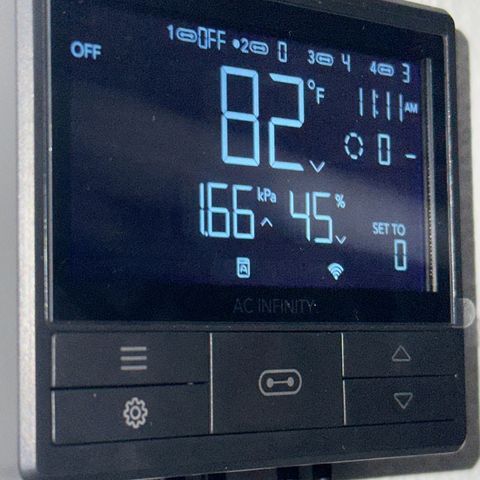 Growlog-Foto von Blue: Lowered temp and humidity 