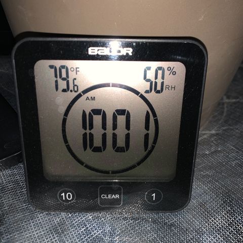 Wedding Cake Automatic growlog photo: It’s actually 7:05 am