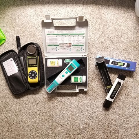 Blue Dream Auto #4 growlog photo: Grow Lab completely operational just missing inline fan from ac infinity. Tent still open. Pretty happy overall