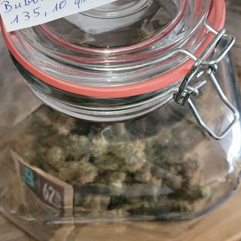 BubbleGum #2 growlog photo: Zur weiteren Lagerung im Glas ein gelegt mit 62 % Boveda