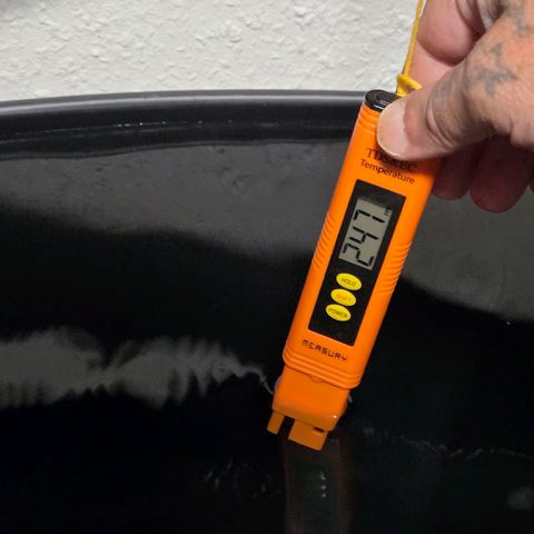 Mexican growlog photo: Der Wassertank bis zum Anschlag voll u bekommt ein Wasserbauch. 46 liter