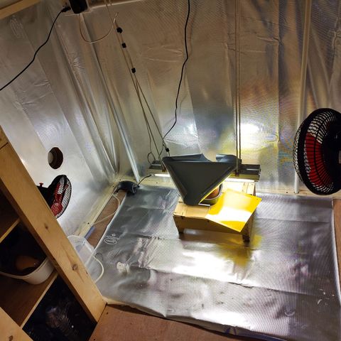 Arjan's Haze #3 growlog photo: Added shelving 