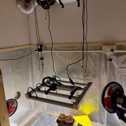 Arjan's Haze #3 growlog photo: Installed new led lighting