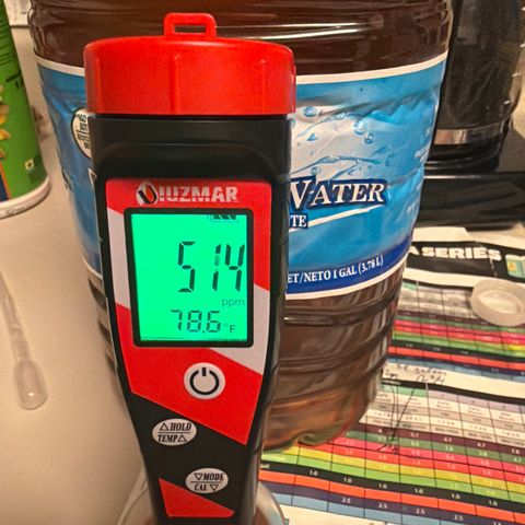 Sundea Driver  #1 growlog photo:  Temperature 82°F getting ready to give it. It’s sixth week of bloom nutrients of general hydroponics. I will be giving it 2.7 mL of floral micro. 4.0 mL of floral grow. 5.3 mL of flora bloom. 1.8 mL of cal mag and 1.0 mL of liquid cool bloom. And 1 teaspoon of stash blend. and I will be getting my water temperature down to a good 70°F.