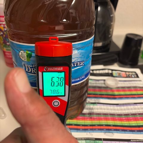 Sundea Driver  #1 growlog photo:  Temperature 82°F getting ready to give it. It’s sixth week of bloom nutrients of general hydroponics. I will be giving it 2.7 mL of floral micro. 4.0 mL of floral grow. 5.3 mL of flora bloom. 1.8 mL of cal mag and 1.0 mL of liquid cool bloom. And 1 teaspoon of stash blend. and I will be getting my water temperature down to a good 70°F.