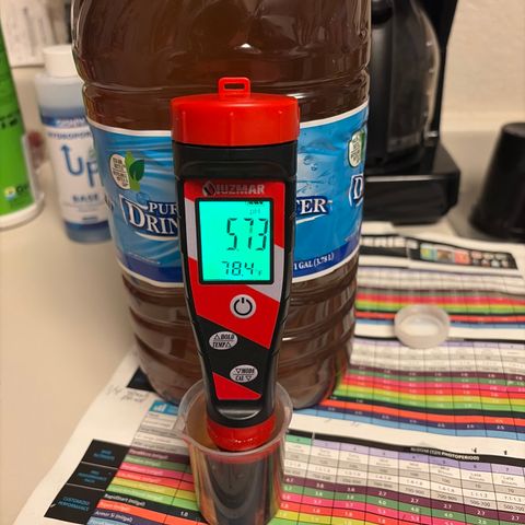 Sundea Driver  #1 growlog photo:  Temperature 82°F getting ready to give it. It’s sixth week of bloom nutrients of general hydroponics. I will be giving it 2.7 mL of floral micro. 4.0 mL of floral grow. 5.3 mL of flora bloom. 1.8 mL of cal mag and 1.0 mL of liquid cool bloom. And 1 teaspoon of stash blend. and I will be getting my water temperature down to a good 70°F.