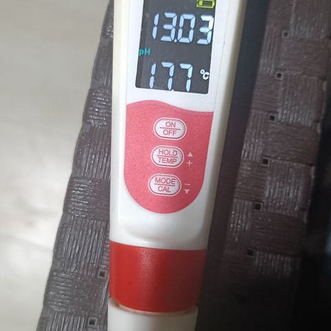 Cheese GB growlog photo: Medidor 4 un 1
Pipetas 2ml
Atami Terra leaves 
Tijeras de poda
Insecticida aracnicida
