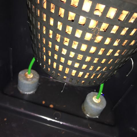 Sour Stomper growlog photo: Roots have made it down into bucket 
